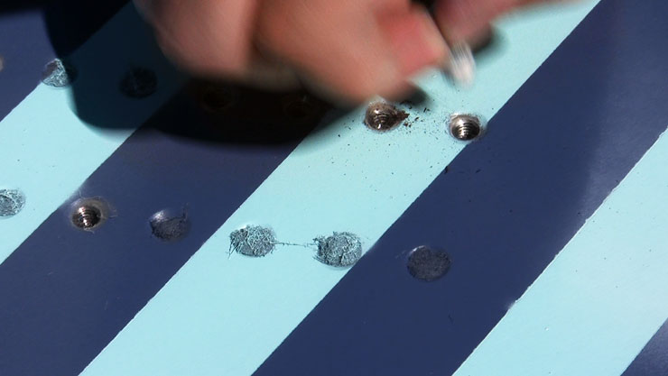 Remove cotton swabs from Blank Snowboard